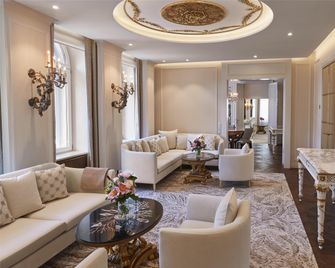 Hotel Vier Jahreszeiten Kempinski München - München - Lounge