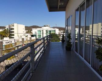Mission Suites Juriquilla - Juriquilla - Balkon