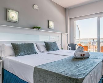 Princesa Solar 4 - Adults Recommended - Torremolinos