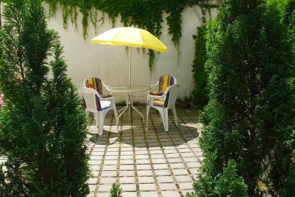 Pension Am Renner - דרזדן - פטיו