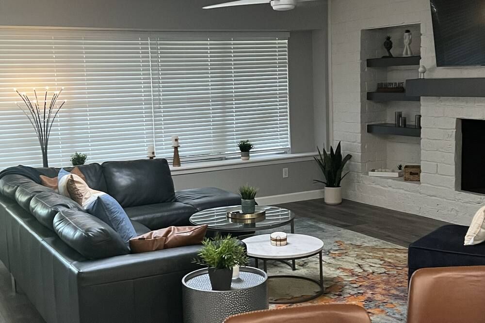 Enjoy Houston, Galveston, and Everywhere Between - יוסטון - סלון