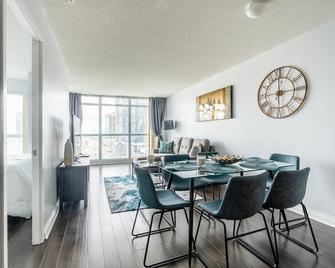 Yonge Street Downtown Toronto Condos - Toronto - Comedor