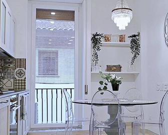 Casa Paolina Nel Centro DI Bracciano - Bracciano - Dining room