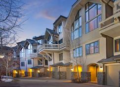 Ski In Ski Out Rocky Mountain Townhome - Beaver Creek - Building