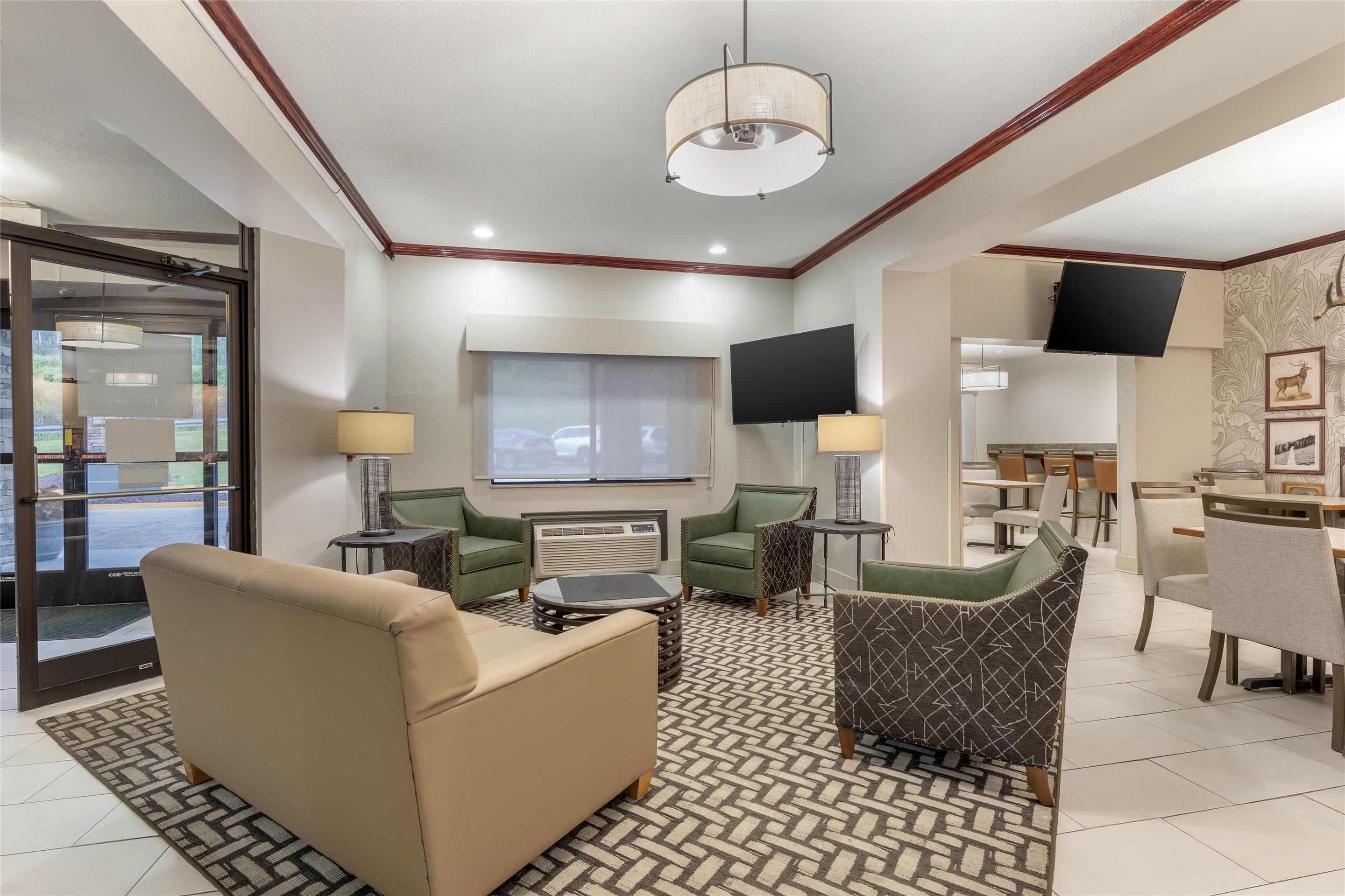 Best Western Plus Executive Inn - Saint Marys - Sala de estar