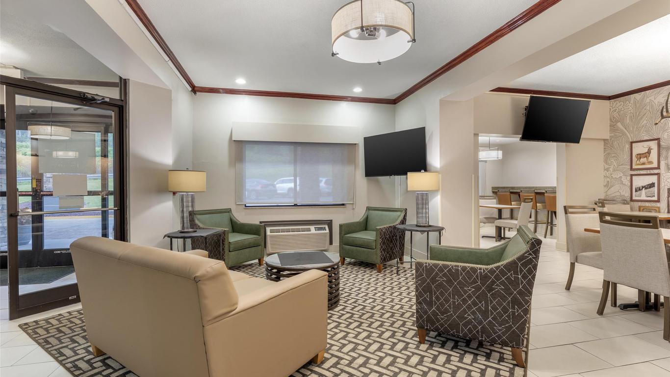 Best Western Plus Executive Inn