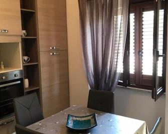 Appartamento indipendente - Santa Maria Coghinas - Dining room