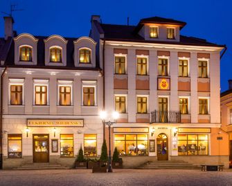 Hotel Ambasadorski Rzeszów - Rzeszow - Bygning