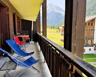 Dent d Herens 65 A - Appartement 6 personnes - Evolène - Balkon