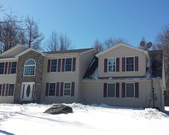 Awesome location in Poconos - Long Pond - Edificio