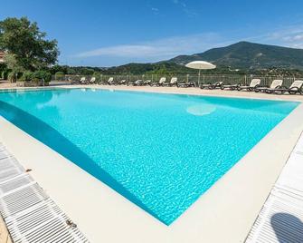 Pet Friendly Home In Stella Cilento - Stella Cilento - Piscina