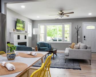 Chic 3 Br / 2 Ba Cottage Near Chesapeake Bay - Stevensville - Comedor