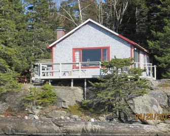 Private Ocean side rustic cottage with beach Bar Harbor - Bar Harbor - Building
