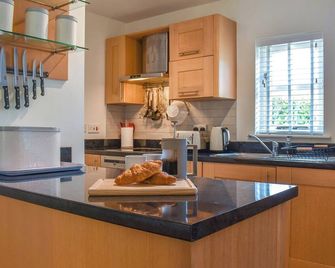 Cosy Cottage - Grange-over-Sands - Kitchen
