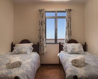 Villa Dennis - in the sunny and warm south-west of the island of Madeira - Prazeres - Habitación