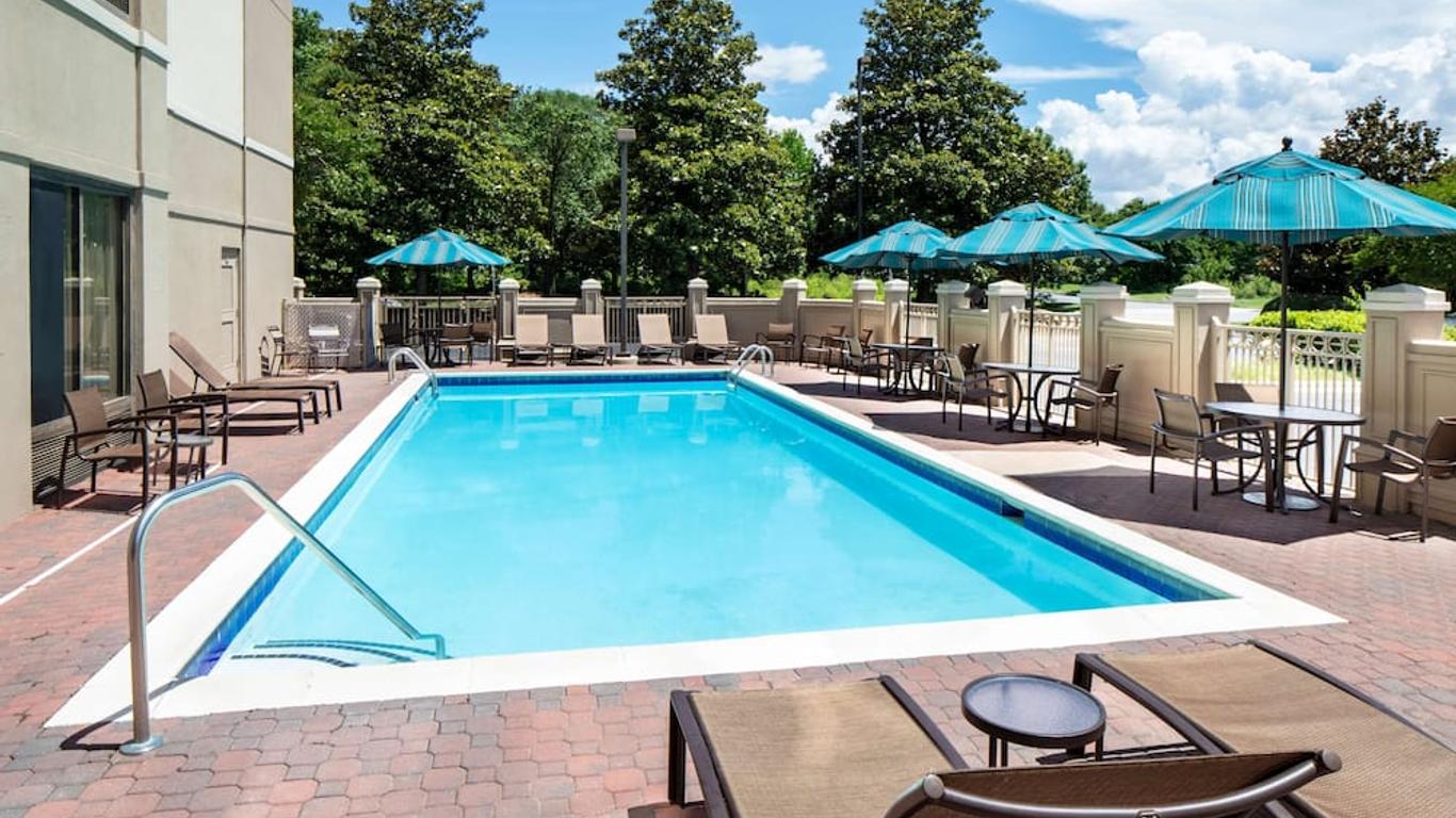Hyatt Place Atlanta/Alpharetta/North Point Mall