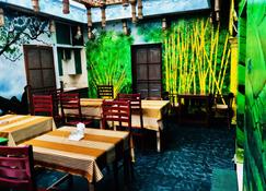 Bastian Homestay - Cochin - Restaurante