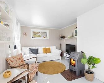 Private Cozy House by the Fjord - Fredvang - Sala de estar