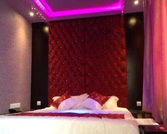 Jitai Hotel Shanghai Bailian Zhonghuan Commerce Plaza Branch - شنغهاي - غرفة نوم