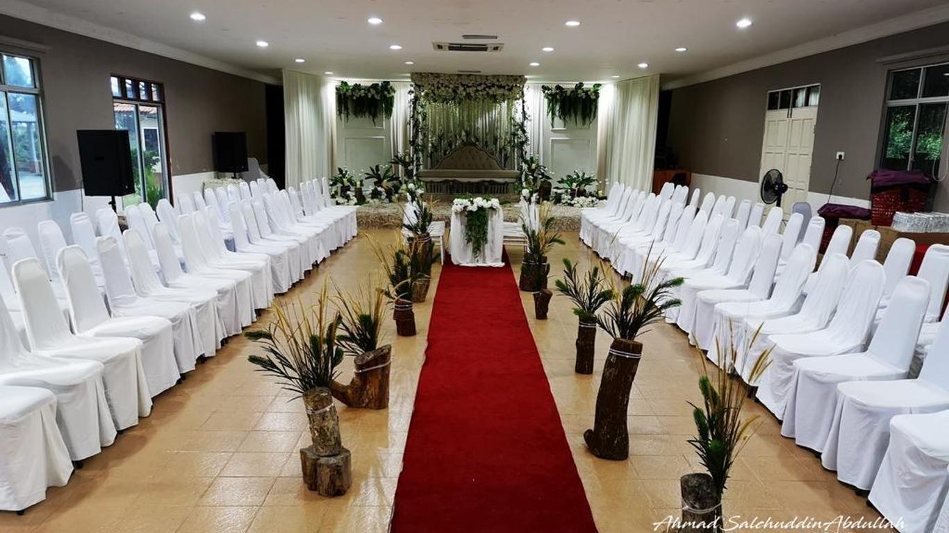 Marang Village Resort & Spa