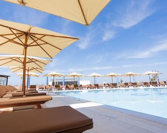 Telemaque Beach & Spa - מידון - בריכה