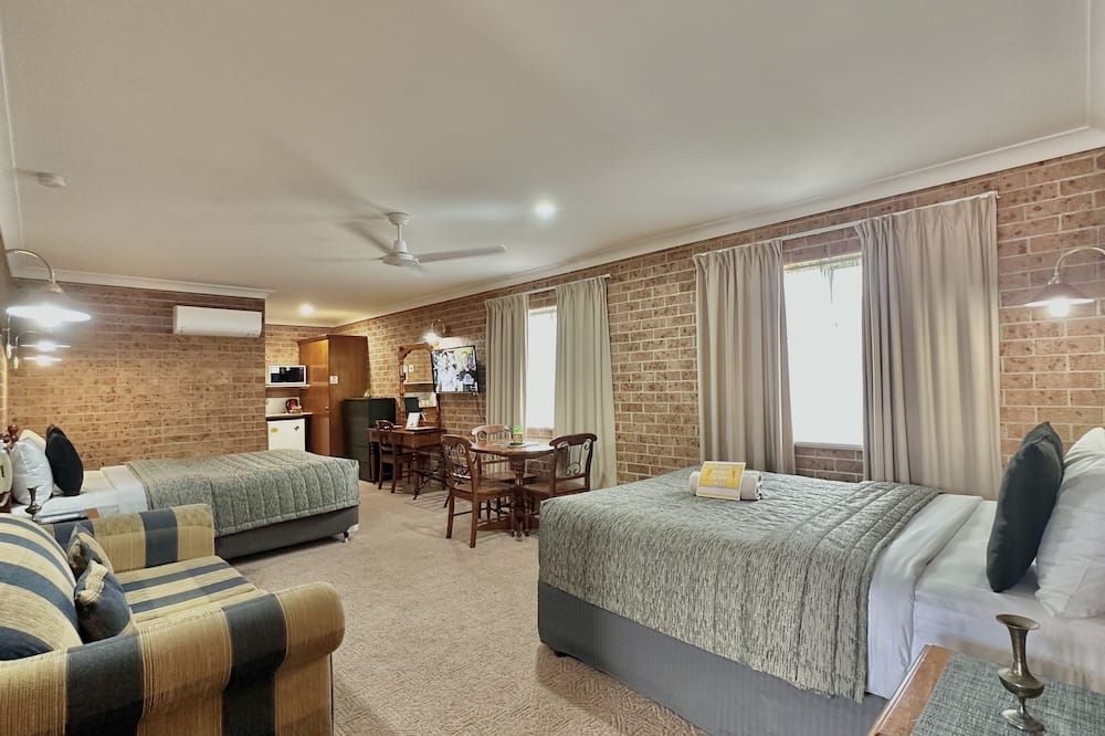 جولدن جراين موتور إن - تامورث - غرفة نوم