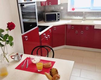 Appart'hotel61 - Flers - Kitchen