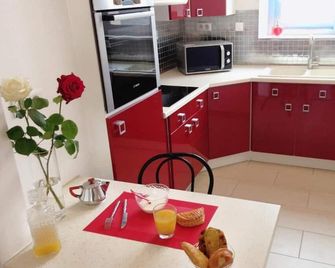 Appart'hotel61 - Flers - Kitchen