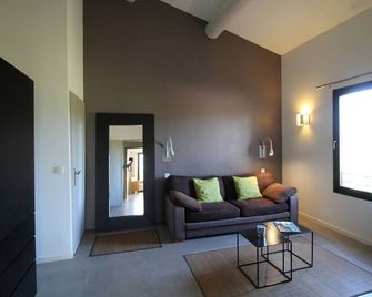 La Suite Du Mas Des Akenes (2 People - Children Not Admitted) - Cairanne - Huiskamer