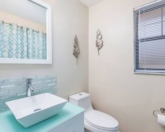 Luxury Holistic Oasis by Bayshore/Hyde Park/SoHo - Tampa - Bathroom