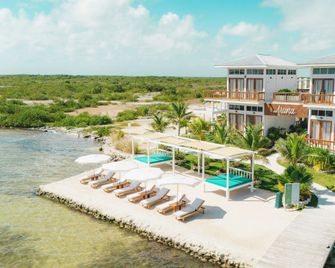 Aruna Resort & Villas - San Pedro Town - Building