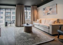 B2 Apartments by Heimaleiga - Reykjavik - Living room