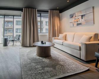 B2 Apartments by Heimaleiga - Reykjavik - Living room