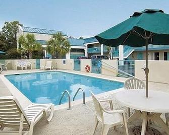 Fairbridge Inn Express Natchez - Natchez - Pool