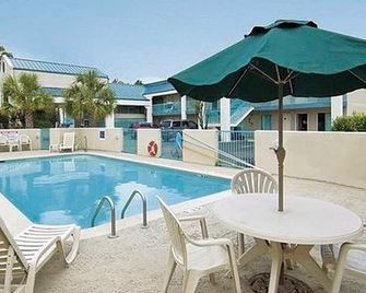 Fairbridge Inn Express Natchez - Natchez - Piscine