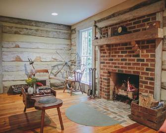 The Adrian Cabin - Stevenson Ridge - Spotsylvania - Sala de estar