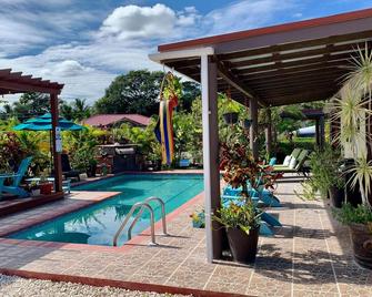 The Luxury Poolhouse, Casa 2 at Casa de Shelley Corozal, Belize - Corozal - Piscina