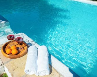 En una finca de Naranjos - Peñaflor - Piscine