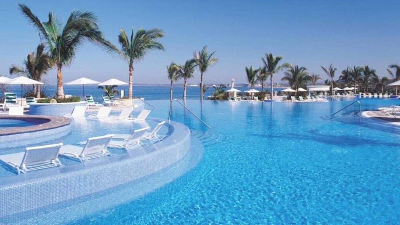 Pueblo Bonito Emerald Luxury Villas & Spa