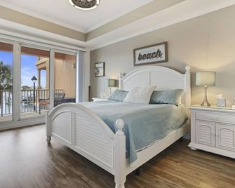 Pets Allowed! Waterfront & Walk to Beach! Free Activities Included! ~ 201 Harborview Grande - Clearwater Beach - Schlafzimmer