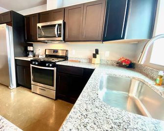 Upper Mesa Villa #1, Glacier Suites - Upper Mesa Villa #1 - Palmer - Cocina