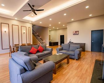 Nova Highlands Hotel - Brinchang - סלון