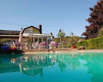 Pension-Elfi - Maring-Noviand - Pool