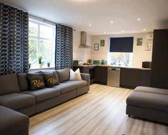 The Mancunian @ The Gathering - Sleeps Up To 6 - Sale - Living room