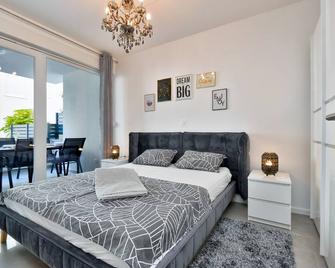 Relax Apartments - Novalja - Schlafzimmer