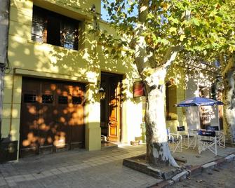 Viajero Colonia Hostel - Colonia del Sacramento - Innenhof