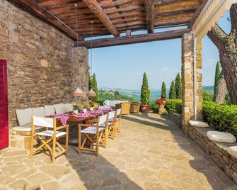 Villa la Corte by Mmega - San Donato in Poggio - Patio