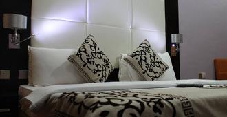 Downtown Royal Hotel - Lagos - Bedroom