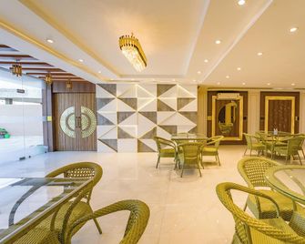 Shiv Rudraksh Resort with Ganges View - Varanasi - Restaurant