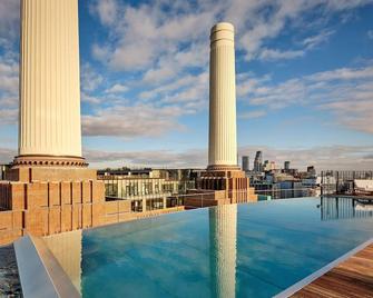 Art Otel London Battersea Power - London - Pool